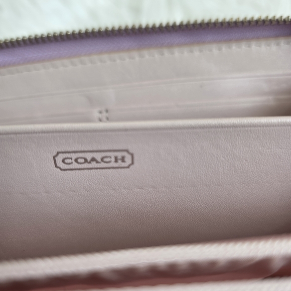 Coach Julia Letaher Wallet - Picture 4 of 7